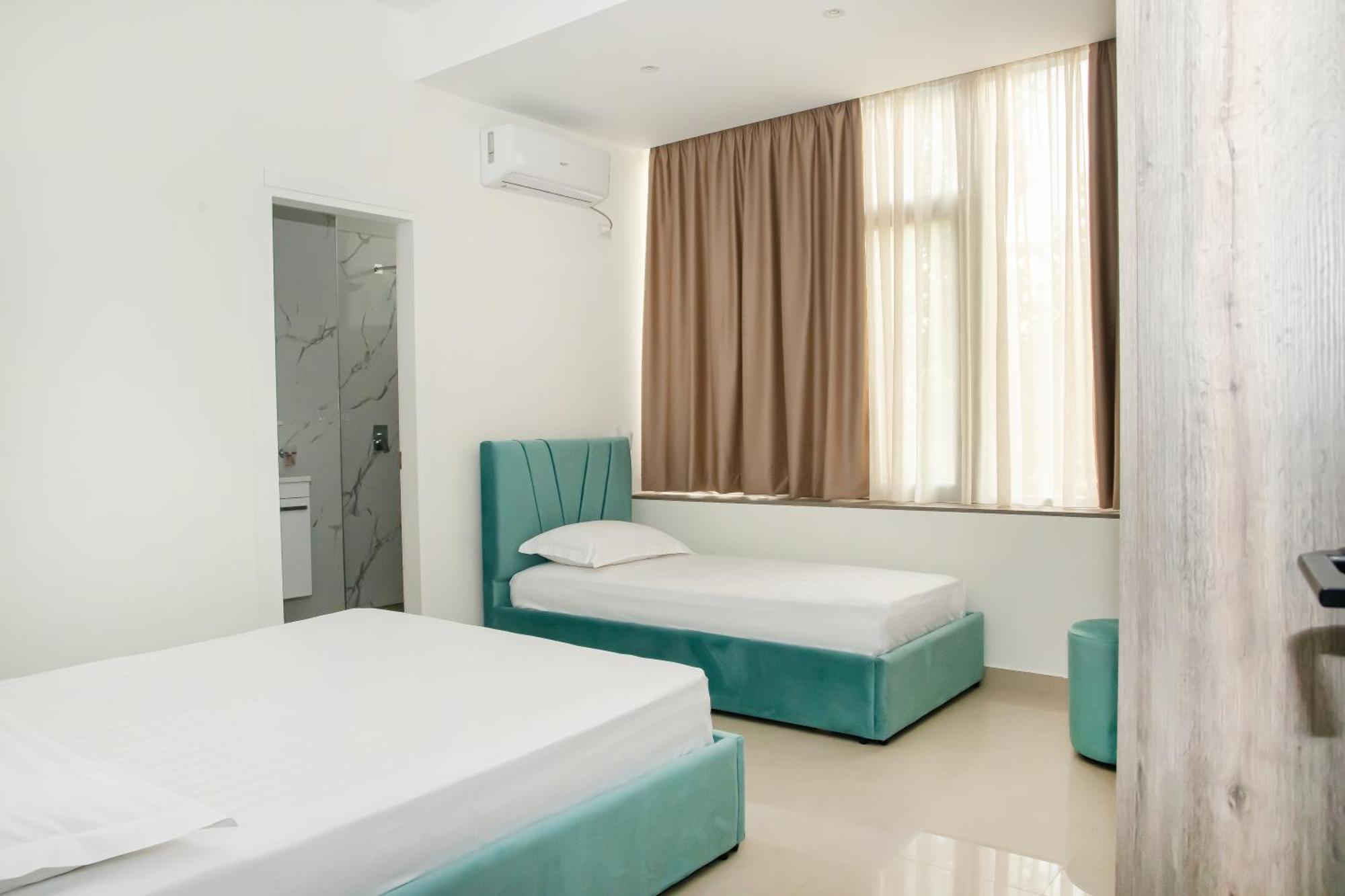 Alv Rent Rooms فلورا المظهر الخارجي الصورة